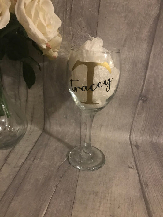 Personalised Wine Glass, birthday gift for a friend, 40th birthday gift, 30th birthday gift