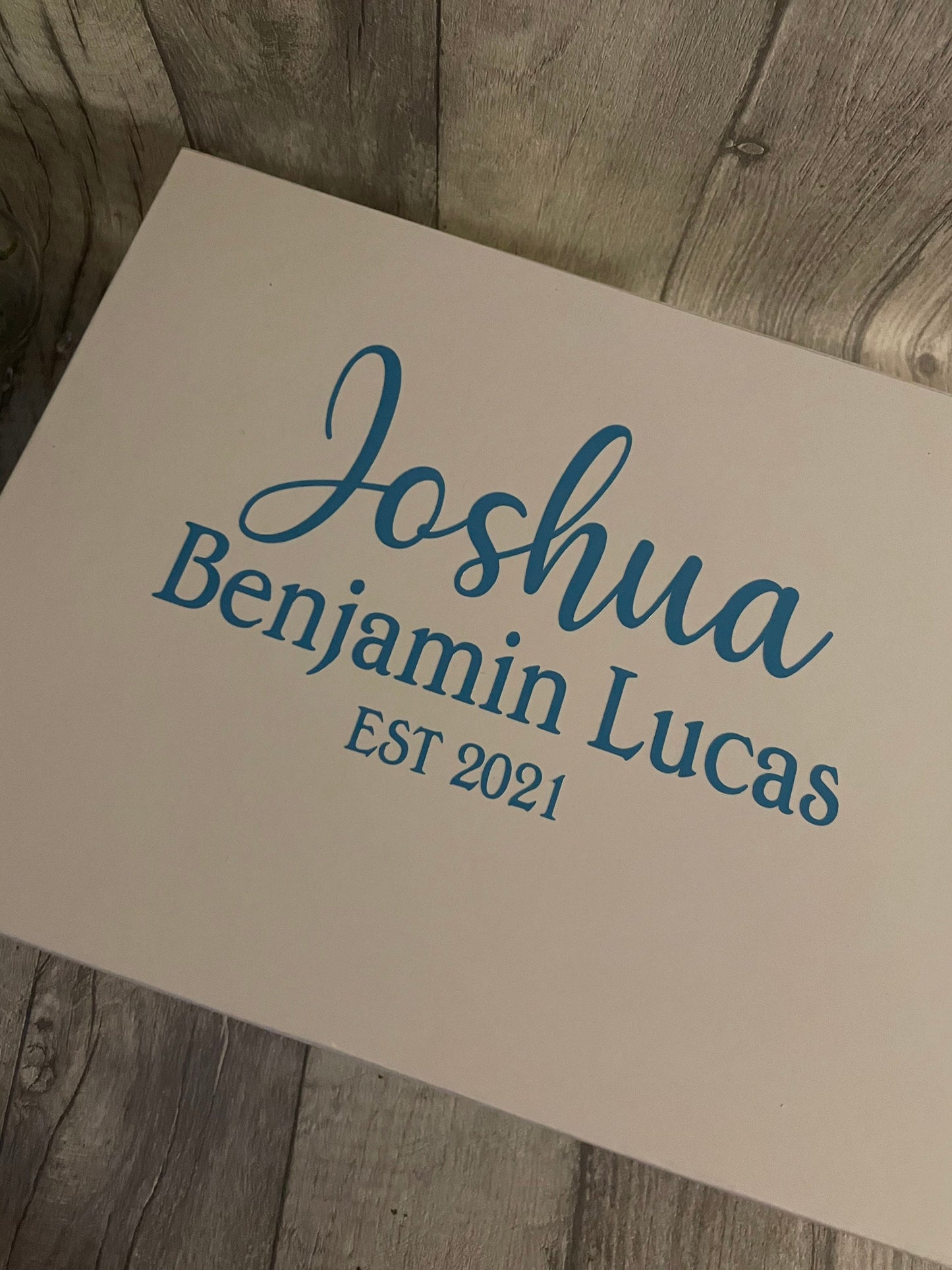 Personalised gift boxes, new baby gift boxes, new baby gift