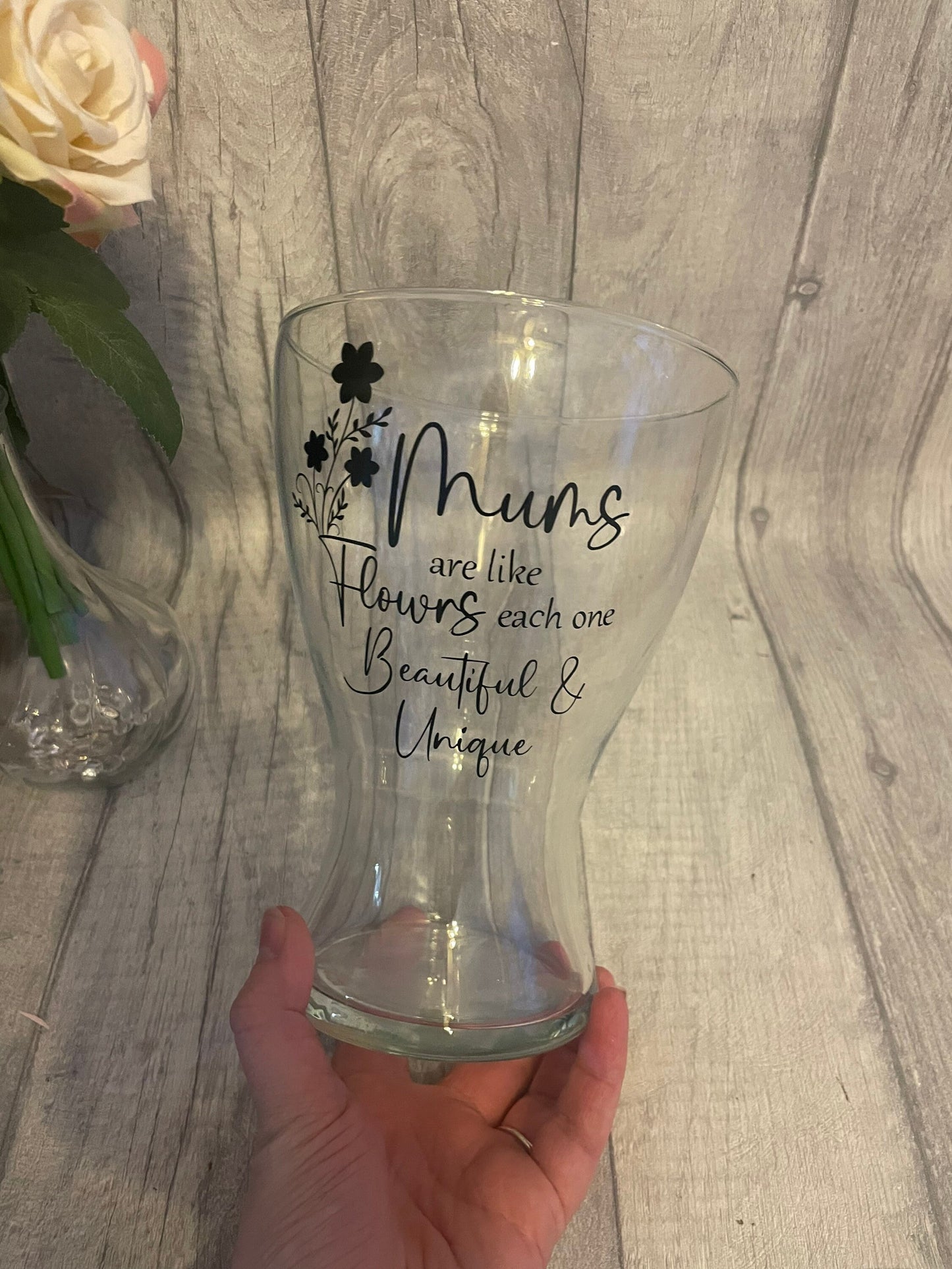 Personalised vase for mom, gift for Nan , flower vase, glass vase, birthday gift, personalised gift, Mother’s Day gift