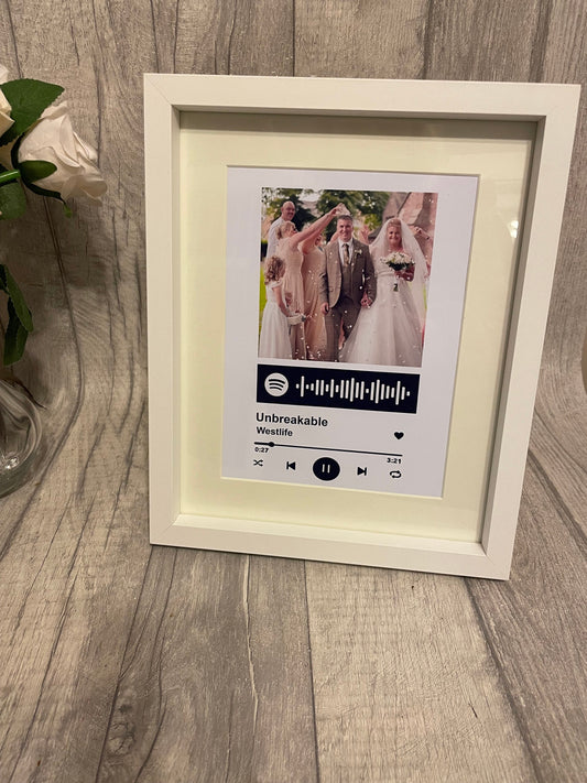 Personalised music code frame , Girlfriend gift, Boyfriend gift, Valentine’s Day present